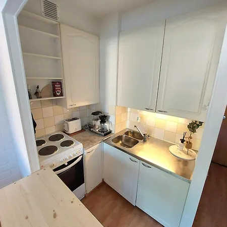 公寓 Cozy Studio, Great Location, Wifi & Parking