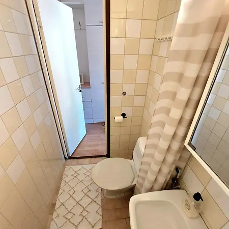 公寓 Cozy Studio, Great Location, Wifi & Parking